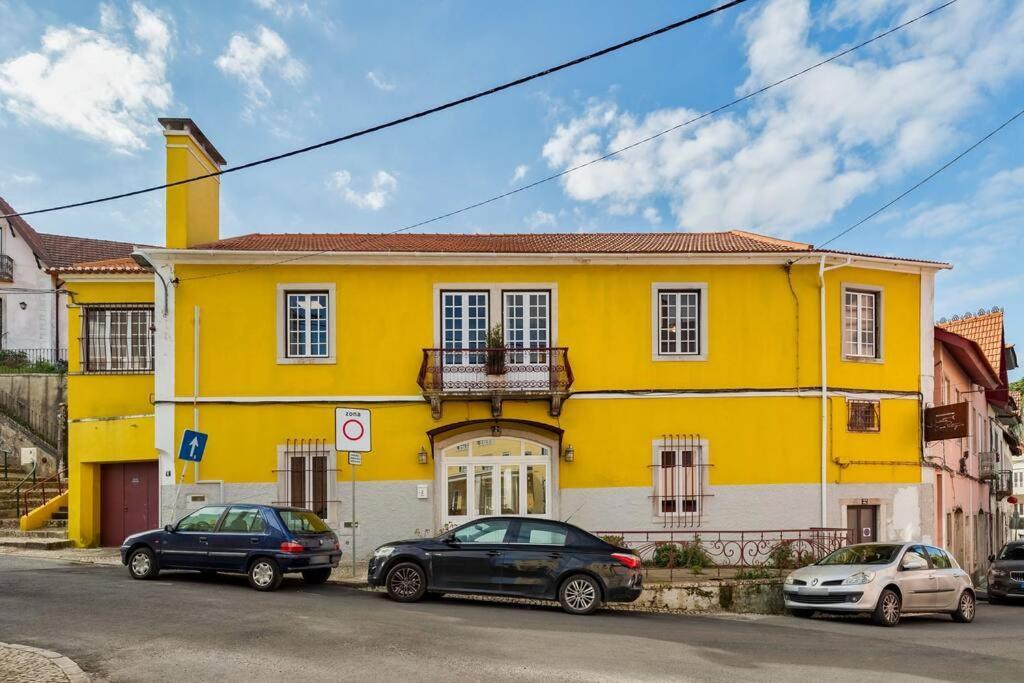 Апартаменты A Casa Amarela De Синтра Экстерьер фото