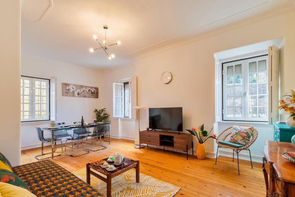 Апартаменты A Casa Amarela De Синтра Экстерьер фото