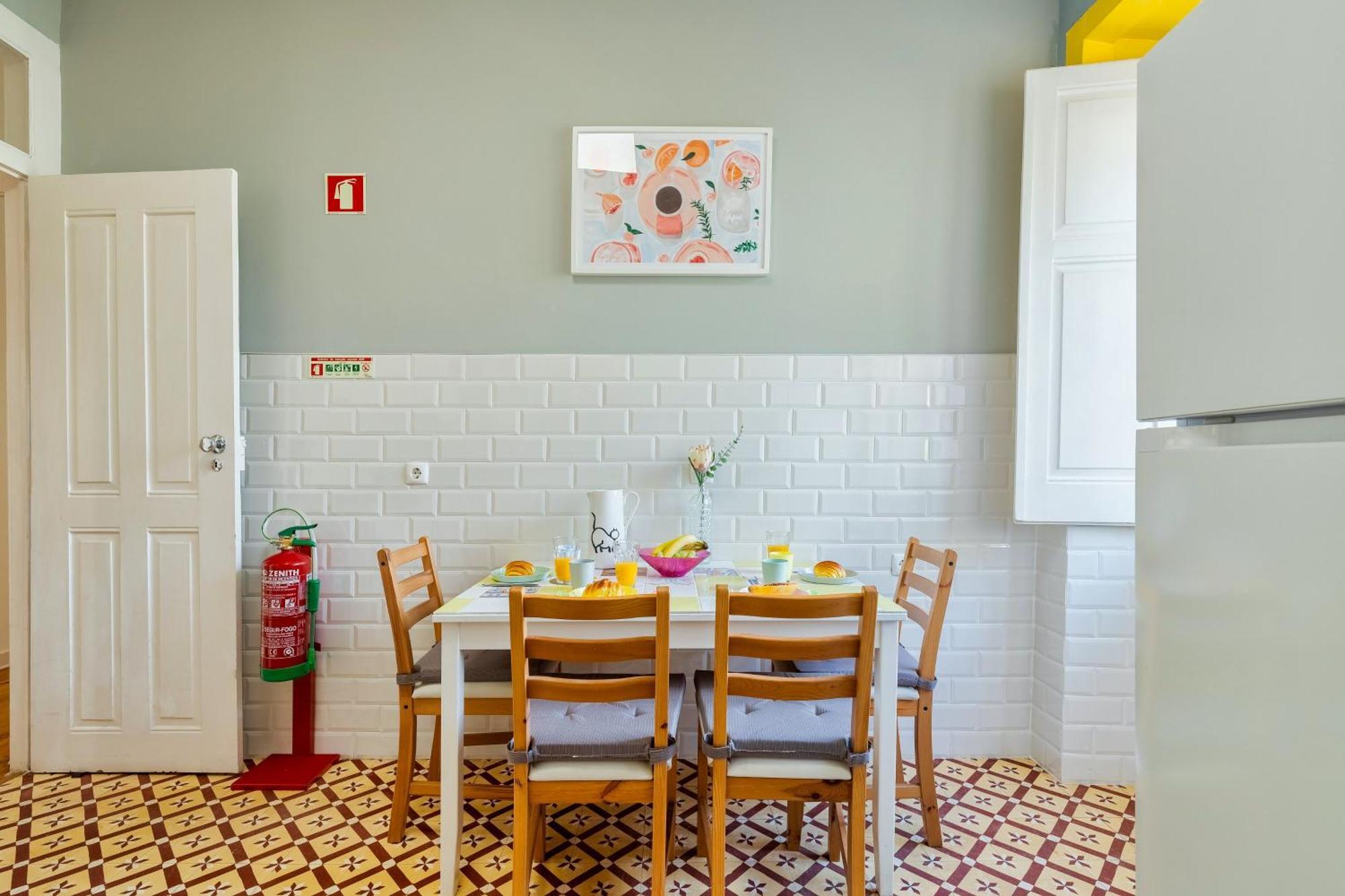 Апартаменты A Casa Amarela De Синтра Экстерьер фото
