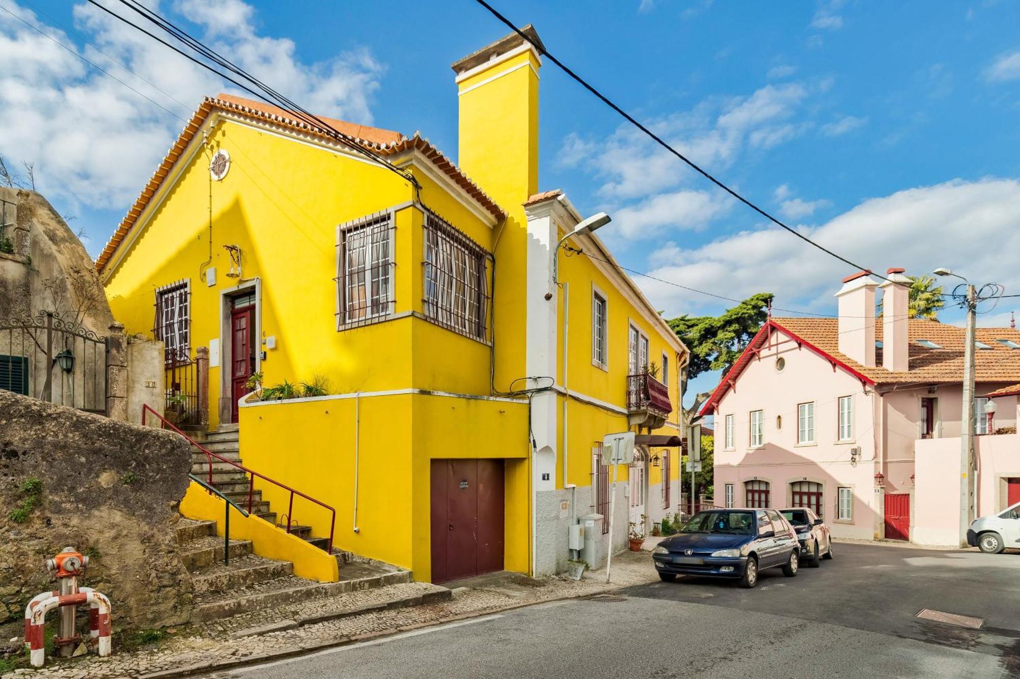 Апартаменты A Casa Amarela De Синтра Экстерьер фото